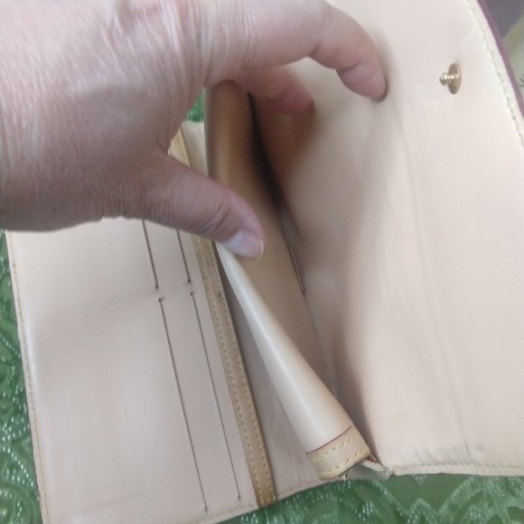 Louis Vuitton Multicolor International Wallet - Picture 11 of 16